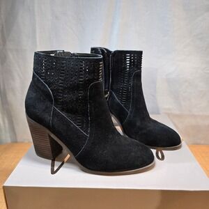 Crown Vintage Taudia Black Ankle Bootie Side Zip chunky heel Women's Size 8